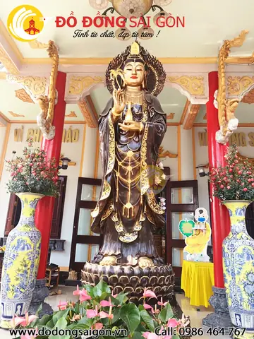 Tượng Phật Bà Đứng