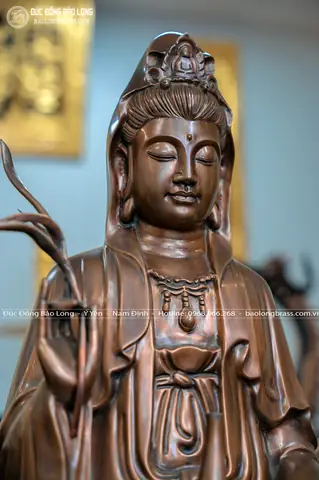 Tượng Phật Quan Âm Bằng Đồng Đỏ Với Tổng Thể Diện Tượng Đẹp, Kết Cấu Chắc Chắn