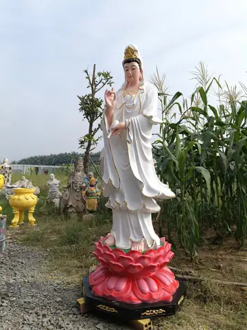 Biểu Tượng Của Lòng Từ Bi Và Cứu Khổ Cứu Nạn