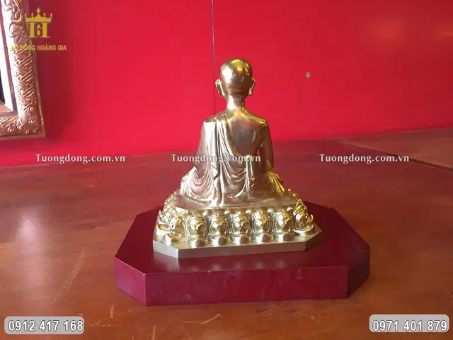 Đặc Điểm Nổi Bật Của Bức Tượng Đồng Phật Hoàng Trần Nhân Tông