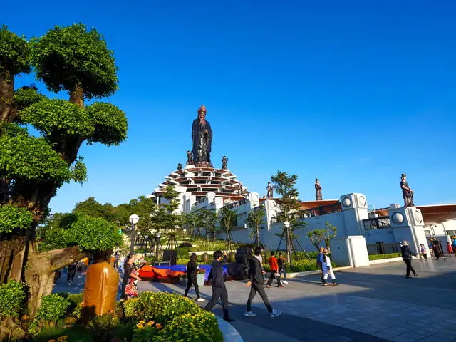 Tượng Phật Cao Nhất Châu Á