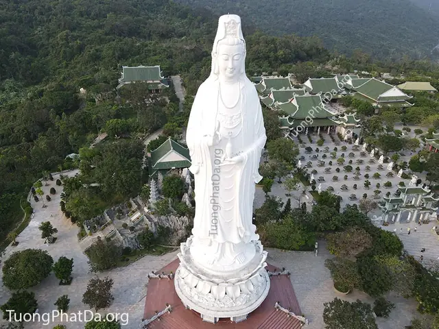 Tượng Phật Bà Quan Âm Chùa Linh Ứng Đà Nẵng