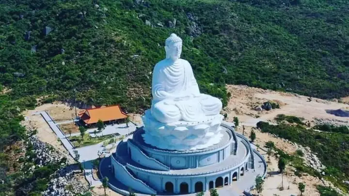 Chùa Ông Núi Quy Nhơn - Ngôi Chùa Linh Thiêng Với Tượng Phật ...