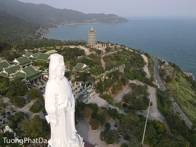 Tượng Phật Bà Quan Âm Chùa Linh Ứng Đà Nẵng