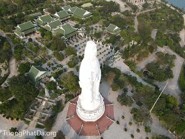 Tượng Phật Bà Quan Âm Chùa Linh Ứng Đà Nẵng