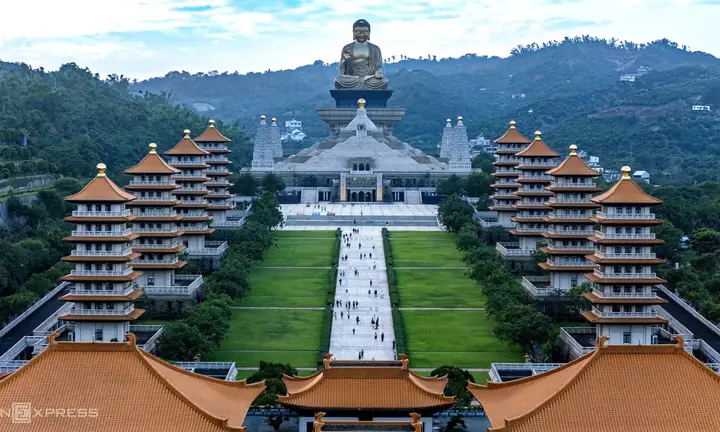 Bảo Tàng Có Tượng Phật Lớn Nhất Châu Á Ở Đài Loan - Báo ...