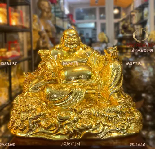 Nhiều Gia Đình Ở Việt Nam Và Các Nước Á Đông Chọn Đặt Tượngphật Di Lặctrong Nhà Để Cầu May Và Cầu An.