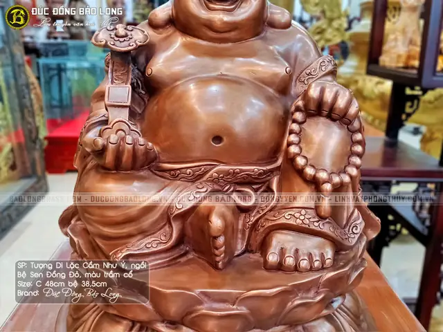 Pho Tượng Được Đúc Bằng Đồng Đỏ Thanh Khiết