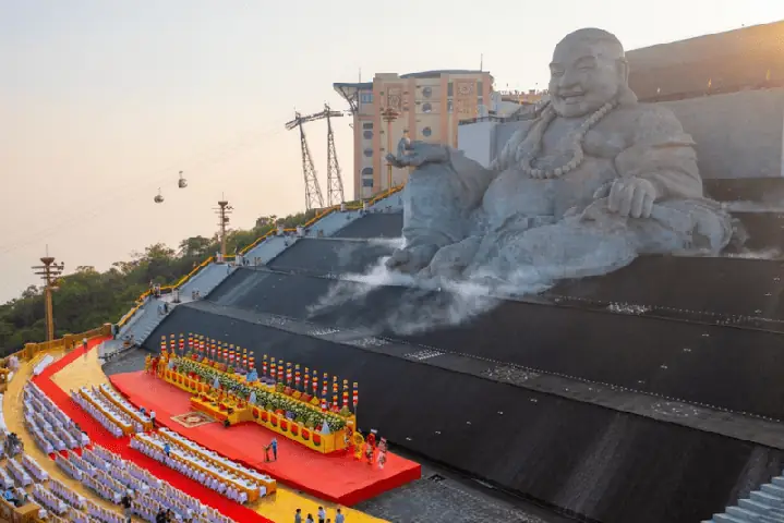 Thời Điểm Tượng Phật Di Lặc Núi Bà Đen Được An Vị