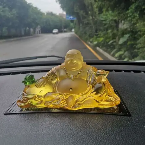 Hướng Dẫn Chọn Và Sử Dụng Tượng Phật Di Lặc Để Xe Ô Tô Đúng Cách