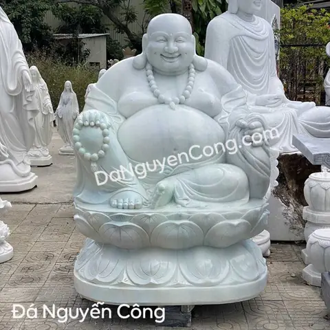 Tượng Phật Di Lặc Ngồi Cầm Chuổi Hạt Túi Tiền Bằng Đá