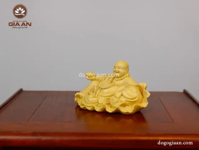 Tượng Phật Gỗ Hoàng Dương