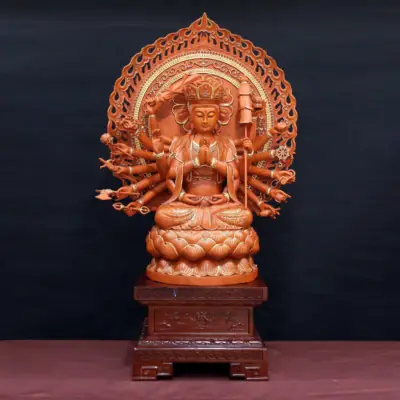 Tượng Chuẩn Để Ngồi Bằng Gỗ Hương Chương Viền Vàng, Cao 48cm (tổng Lá Đề 68cm)