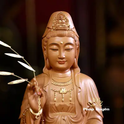 Alternative View Of Tượng Bồ Tát Quan Âm Ngồi, Đế Sen Ba Tầng, Chất Liệu Gỗ Long Não, Cao 30cm