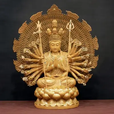 Tượng Thiên Thủ Thiên Nhãn Ngồi Hoa Sen Bằng Gỗ Hương Chương (long Não), Cao 40cm (tổng Lá Đề 54cm)