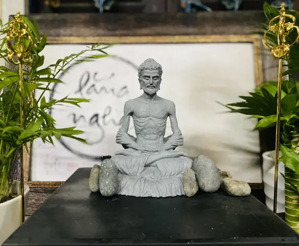 Tượng Phật Khổ Hạnh Lâm