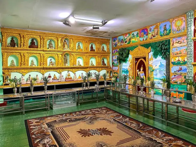 Tượng Phật Nằm Khổng Lồ Và Uy Nghi Tại Chùa Chaukhtatgyi, Myanmar