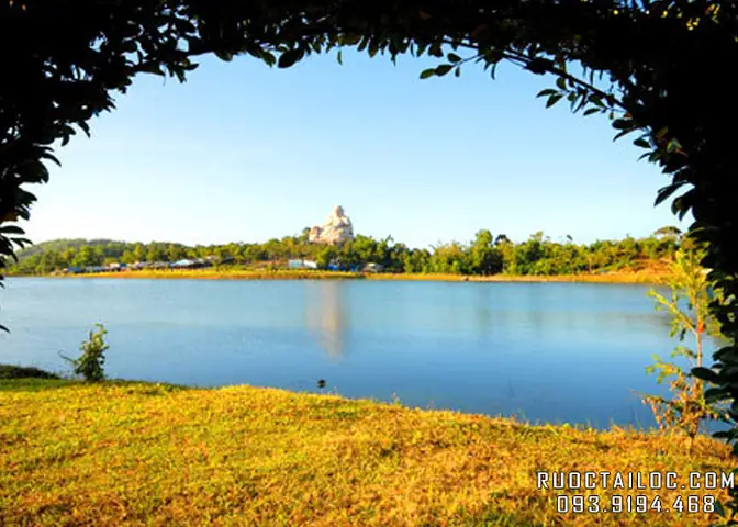 Tượng Phật Núi Cấm Lớn Nhất Châu Á