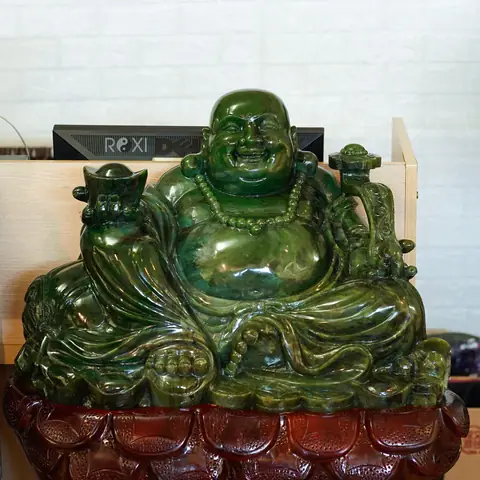 Tượng Phật Di Lặc Ngọc Bích 104kg Nguyên Đá