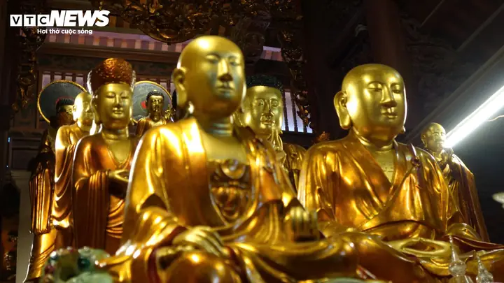 Giải Mã Bức Tượng Phật Ngồi Trên Lưng Vua Độc Nhất Vô Nhị Ở Hà Nội