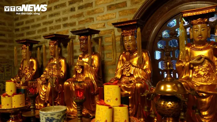 Giải Mã Bức Tượng Phật Ngồi Trên Lưng Vua Độc Nhất Vô Nhị Ở Hà Nội