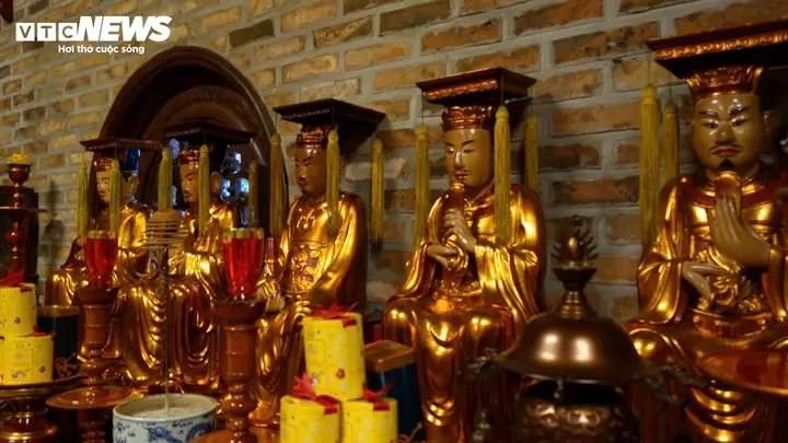 Giải Mã Bức Tượng Phật Ngồi Trên Lưng Vua Độc Nhất Vô Nhị Ở Hà Nội