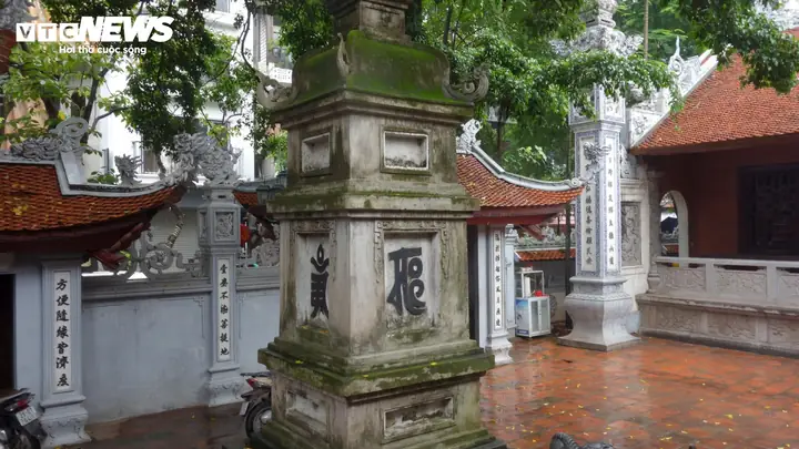 Giải Mã Bức Tượng Phật Ngồi Trên Lưng Vua Độc Nhất Vô Nhị Ở Hà Nội