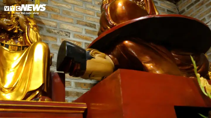 Giải Mã Bức Tượng Phật Ngồi Trên Lưng Vua Độc Nhất Vô Nhị Ở Hà Nội