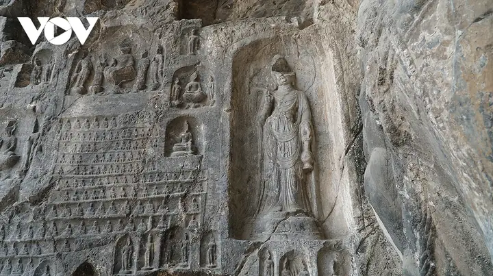 Trung Quoc Hang Da Tuong Phat, Co Tu Ngan Nam O Thanh Co Lac Duong Hinh Anh 8