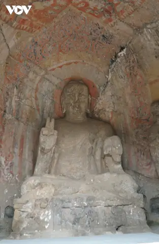 Trung Quoc Hang Da Tuong Phat, Co Tu Ngan Nam O Thanh Co Lac Duong Hinh Anh 6