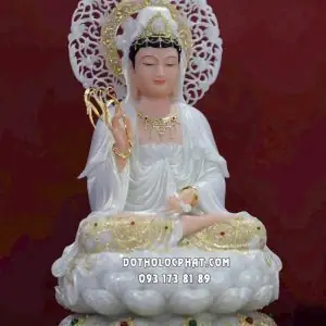Tượng Quan Âm Bồ Tát Áo Trắng Viền Vàng Nạm Ngọc Hào Quang Lá Đề