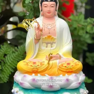 Tượng Quan Âm Bồ Tát Poly Áo Gấm Vàng Vẽ Hoa Đế Non Nước