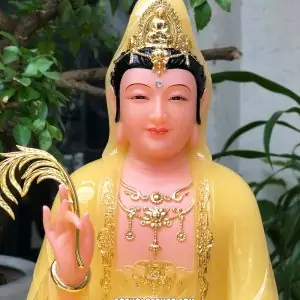 Tượng Quan Âm Bồ Tát Thạch Anh Ngồi Đài Sen Đế Sóng Nước