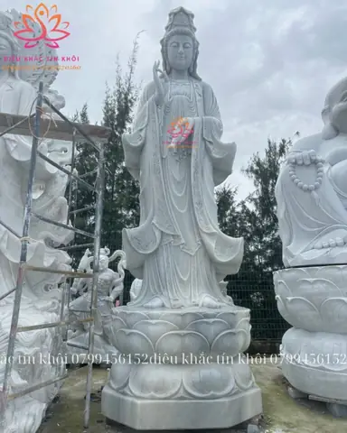 Mẫu Tượng Bồ Tát Quan Âm Bằng Đá