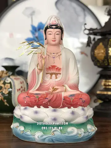 56. Tượng Quan Âm Bồ Tát Áo Đỏ Đế Non Nước Poly Qabt-099