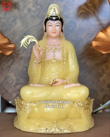 66. Tượng Quan Âm Bồ Tát Thạch Anh Áo Rũ Qabt-102
