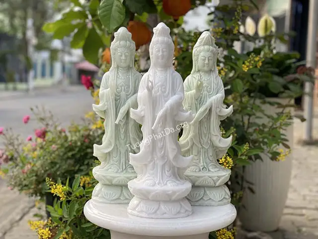 Tượng Phật Quan Âm Nhỏ Bằng Đá (40cm)