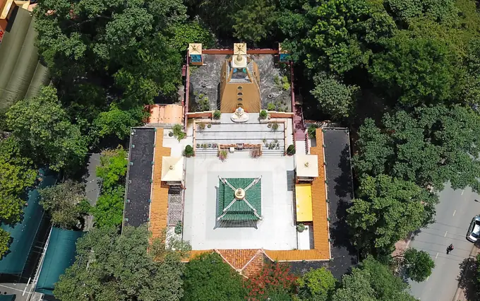 Chùa Tây Tạng Có Bức Tượng Phật Bằng Tóc Người Lớn Nhất Việt Nam