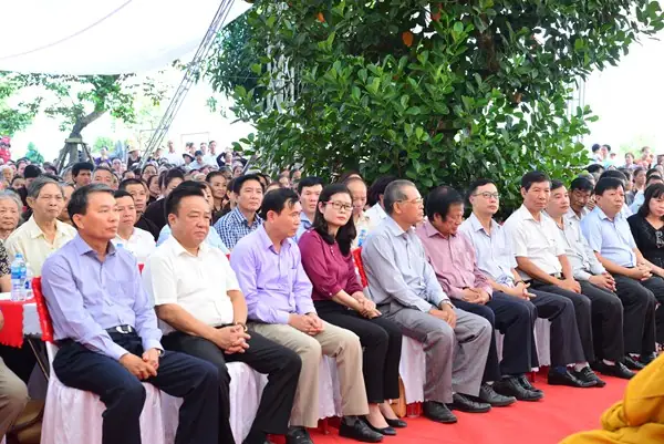 Tượng Phật Thế Tôn