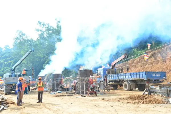 Tượng Phật Thế Tôn