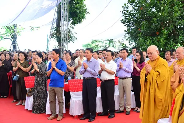 Tượng Phật Thế Tôn