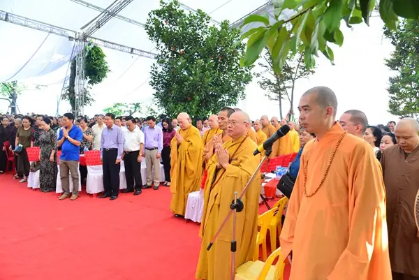 Tượng Phật Thế Tôn