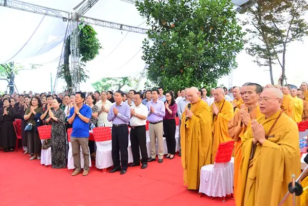 Tượng Phật Thế Tôn