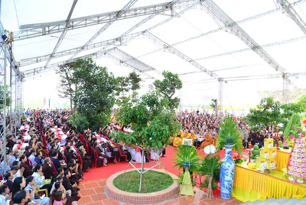 Tượng Phật Thế Tôn