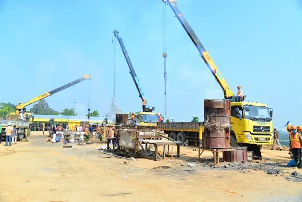 Tượng Phật Thế Tôn