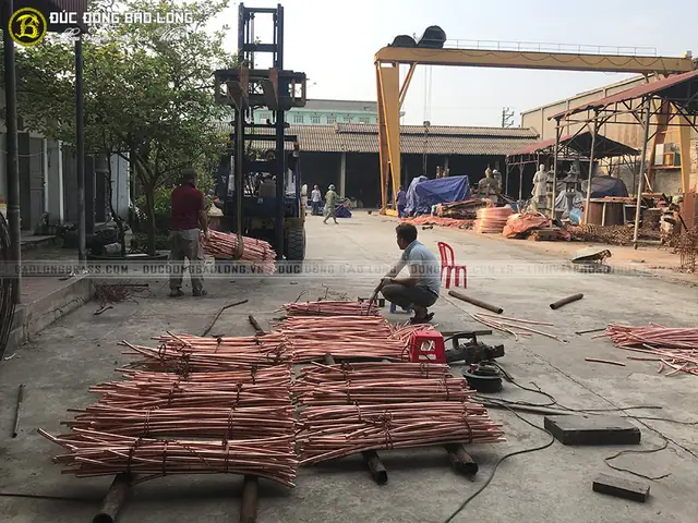 Phần Khuôn Dương Bản Của Tượng