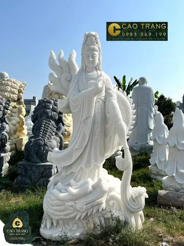 Tượng Phật Quan Âm Bồ Tát Bằng Đá Non Nước Ngự Long Quá Hải