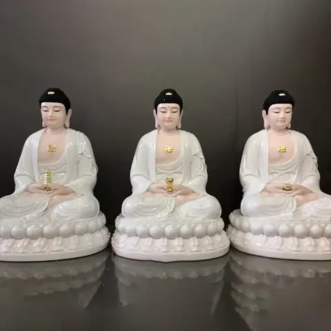 Sự Bền Bỉ Và Dễ Dàng Bảo Quản Của Tượng Tam Thế Phật Bằng Sứ