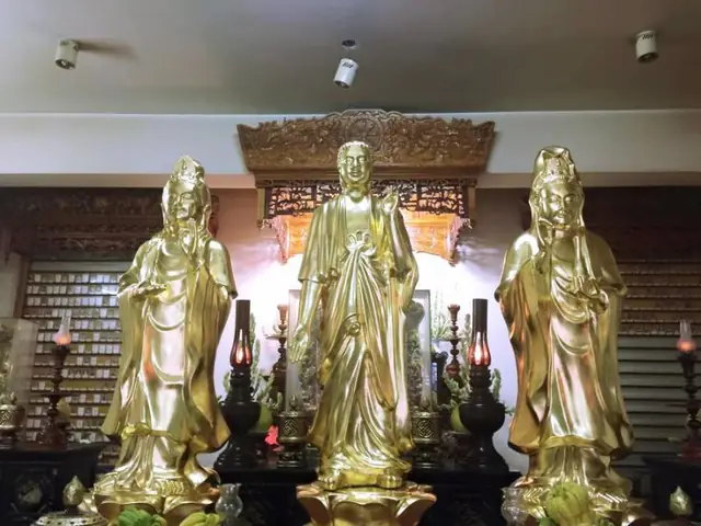 Bộ Tượng Đồng Tam Thế Phật Mạ Vàng 18k