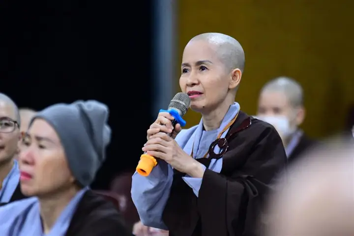 Chùa Quan Âm Đông Hải: Tt. Thích Nhật Từ Vấn Đáp Phật Pháp Buổi Thứ 1